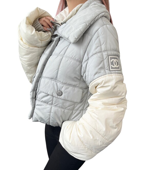 CHANEL Sport Vintage 00A CC Logo Puffer Jacket 36 Snap Button 