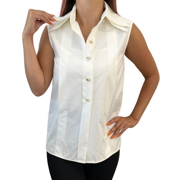 ✨Vintage Rare CHANEL CC Logo Button 90s White Cropped Jacket Coat Suit Top  Shirt