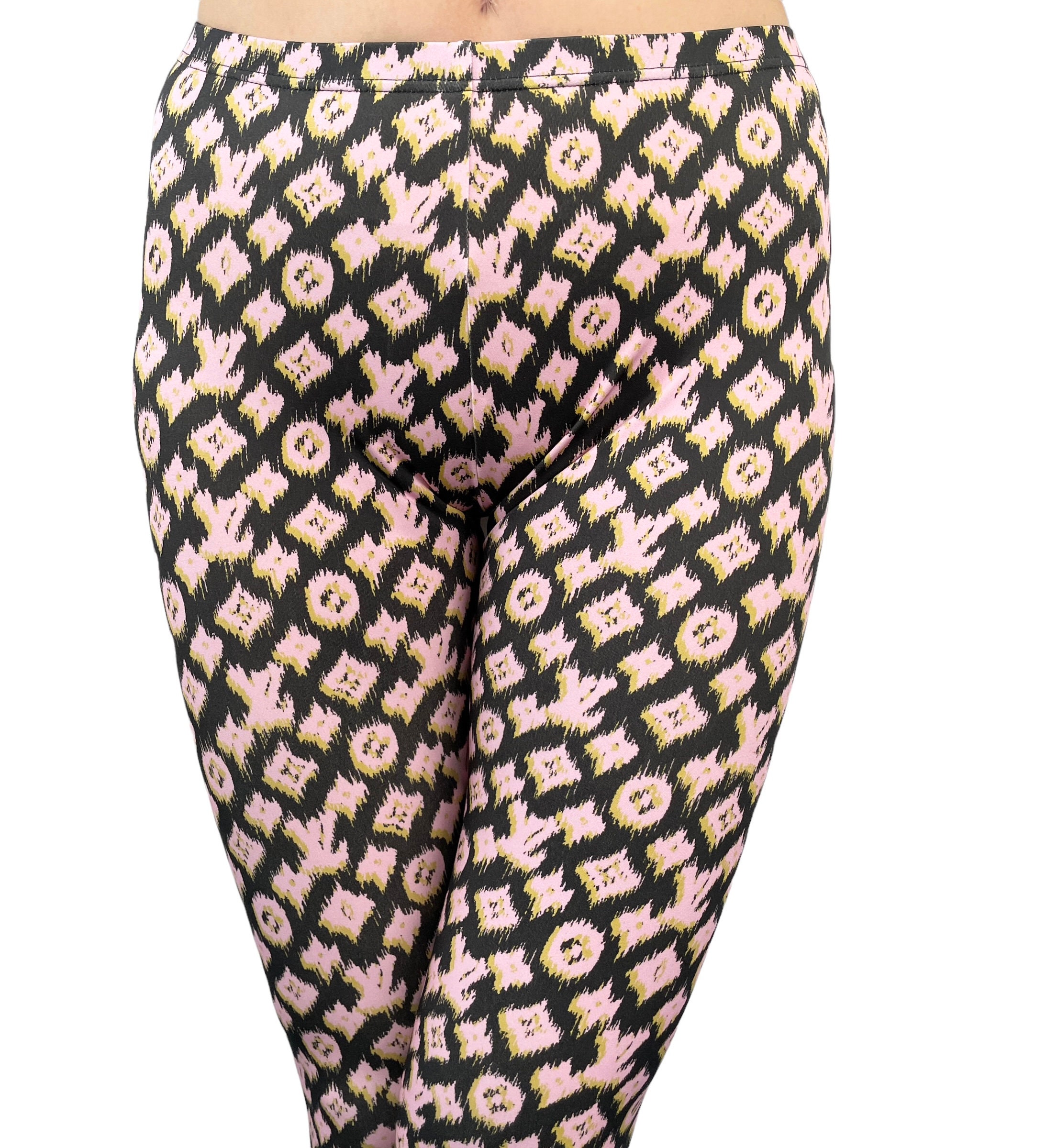 LuxuryFashionSparkJP Louis Vuitton Vintage Monogram Logo Leggings Pants #36 Nylon Black Pink RankAB+