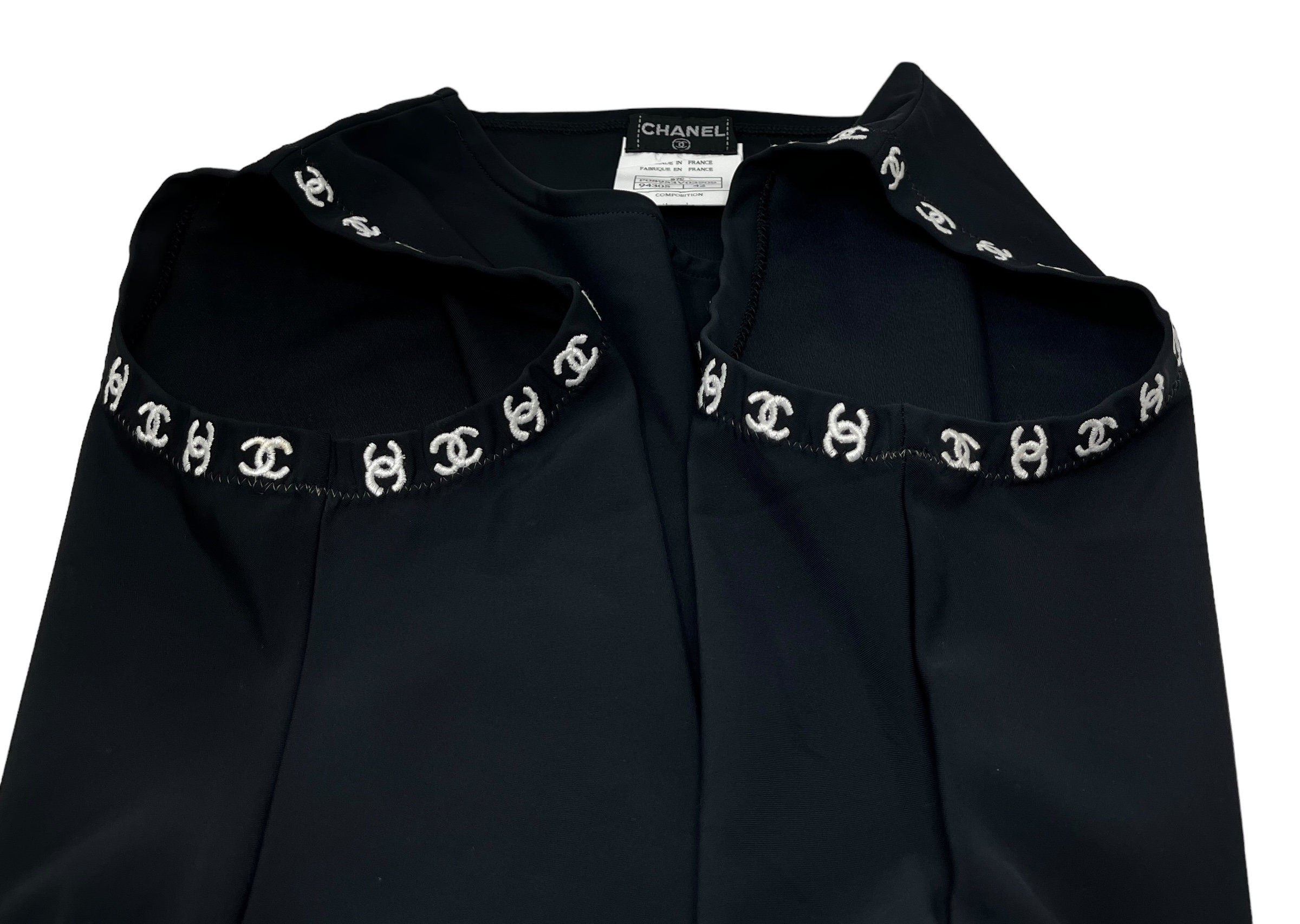 CHANEL シャネル　キルティング　ベスト　トップス　00T 黒　ロゴ42 CHANEL シャネル キルティング ベスト トップス 00T 黒 ロゴ42