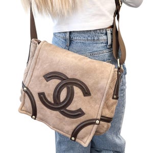 CHANEL ヴィンテージ 2006 CC ロゴ ムートン クロスボディバッグ ショルダーバッグ グレージュ レザー