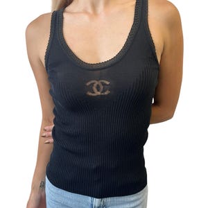 CHANEL ブラック タンクトップ ロゴ入り シャネル(CHANEL)シャネル タンクトップ タンクトップ 衣料品