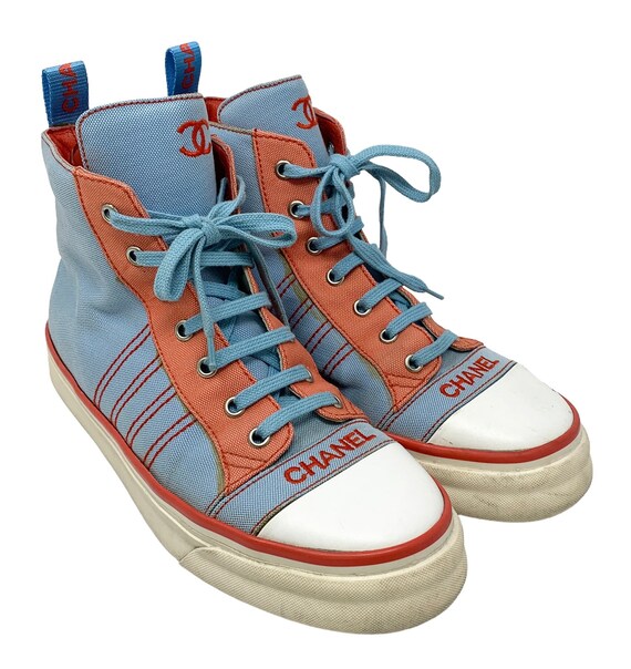 CHANEL Sport Vintage CC Logo Hightop Sneakers US 8 - Etsy Nederland