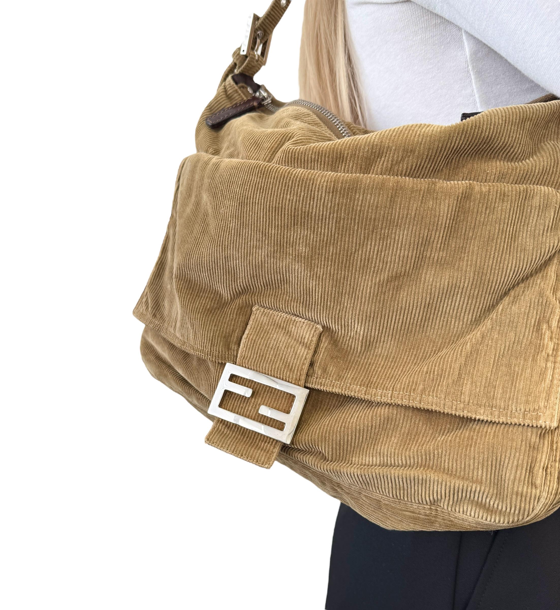 バッグ fendi corduroy Mamma Baguette moss green Fendi Baguette Corduroy Shoulder Bag