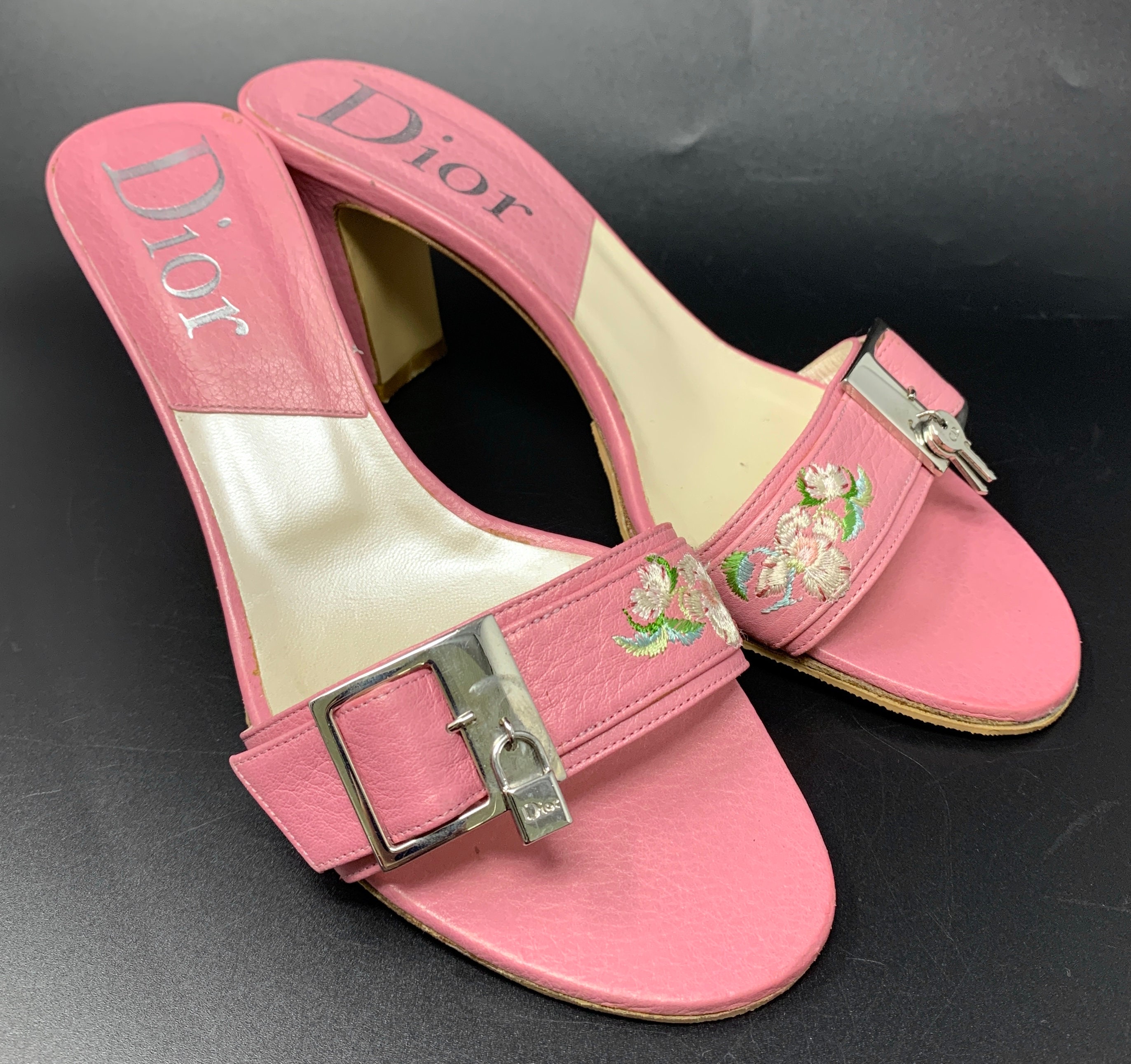 Dior Vintage Logo Padlock and Key Sandals 36 US 6 Heels -  Sweden