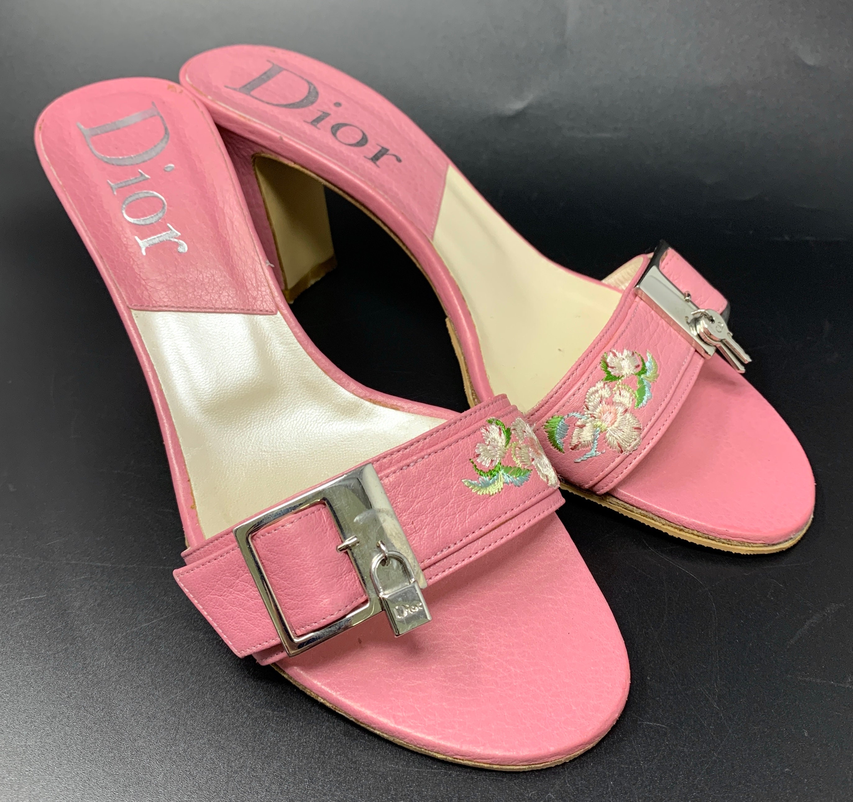 CHRISTIAN DIOR VINTAGE DIORISSIMO MONOGRAM PRINT RASTA HEELS WITH PADLOCK  AND KEYS CHARMS IT 39.5