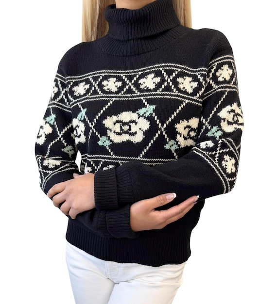 CHANEL Vintage 95A CC Logo Turtleneck Sweater Top Cashmere Black