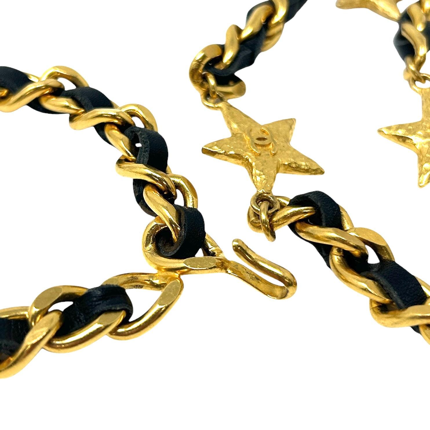 CHANEL Vintage 95A CC Logo Chain Belt Gold Black Leather  display picture 2