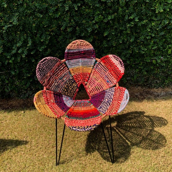 Handgefertigter Blumenstuhl Antiker Stuhl Multi-Stuhl zur Dekoration Bunter Stuhl für Garten Antiker Stuhl für Terrasse