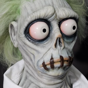 Beetlejuice &quot;Bob&quot; - lifesize platinum silicone bust