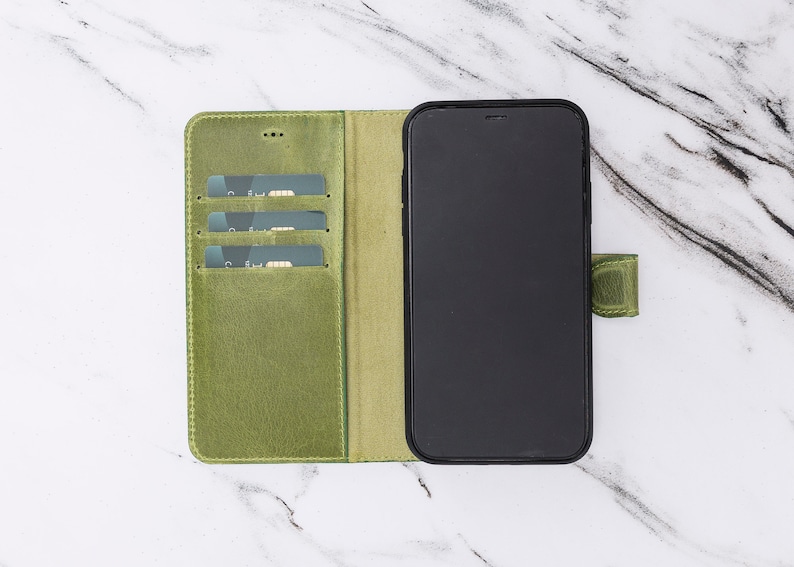 iPhone XR Green Leather Magnetic ClosureDetachable Wallet Phone Case by Oblac 6.1