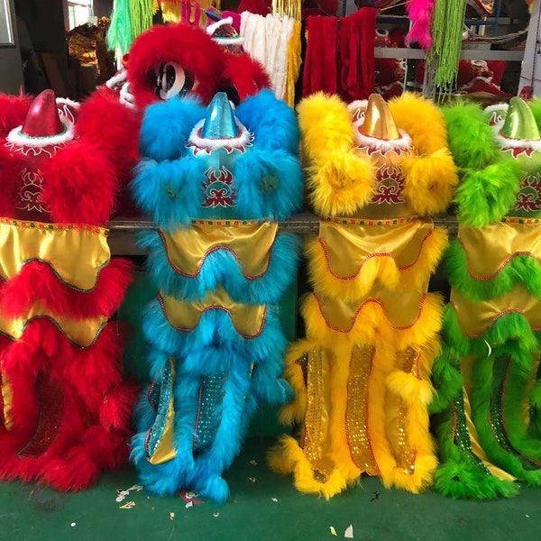 Chinese New Year lion dance costume, Mid-Autumn Festival giftblinking Lion, children's Lion dance, traditional lion dance