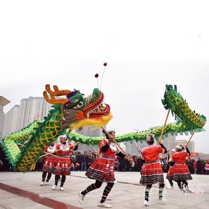 Traditional dragon dance, large dragon dance, Chinese dragon dance, multiple dragon dance