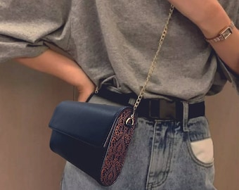 Handmade Carved Wood & Leather Crossbody Bag: Elegant Boho Clutch