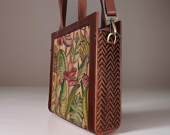 Hand-Painted Leather & Mango Wood Crossbody Bag: Floral Design
