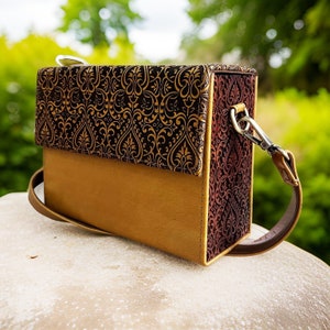 Ręcznie robione designerskie skórzane eleganckie torebki crossbody z paskiem boho dla kobiet, wiele przegródek na karty, smartfon | Wyprodukowano w Indiach