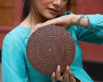 Handmade Round Wooden Crossbody Bag: Leather Strap, Zipper Closure