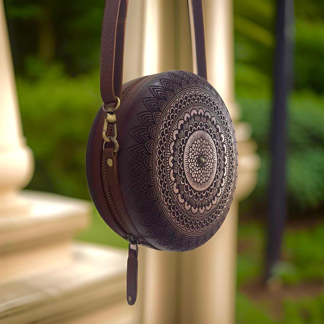 Handmade Round Shape Wood and Leather With Zipper Bag, Round Handmade Round Shape Wood and Leather With Zipper Bag, Round