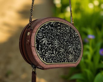 Hand-Painted Wood & Leather Crossbody Bag: Teak Clutch with Metal Chain