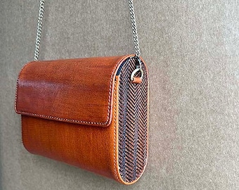 Handmade Leather Crossbody Bag: Teak Wood Accent, Boho Strap