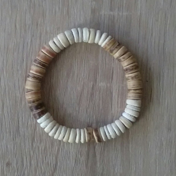 Bracelet en perles de coco blanches et marron clair
