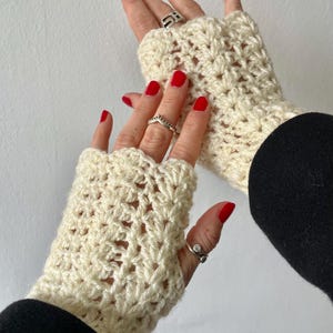 PDF Pattern Easy Crochet Fingerless Gloves | Lacy Mittens for Beginners | Quick & Cozy vintage inspired | Step-by-Step Tutorial + Video