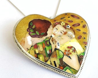 Symbol of Love Heart pendant Klimt the Kiss, Celebrating Love with Romantic Gift