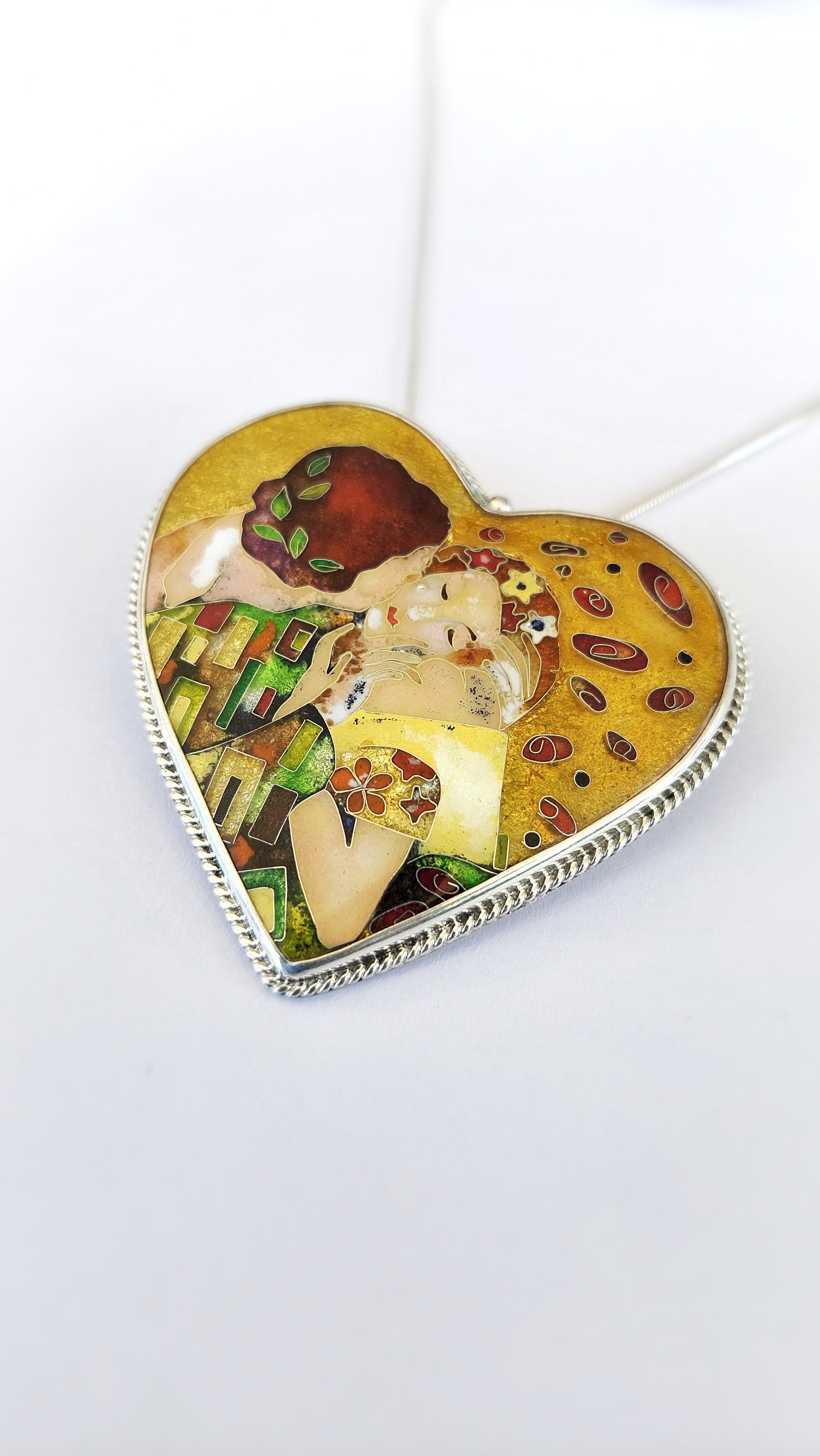 Gustav Klimt The Kiss Art Watch - Stunning Modern Masterpiece Wristwatch With Vivid Colors - View #9
