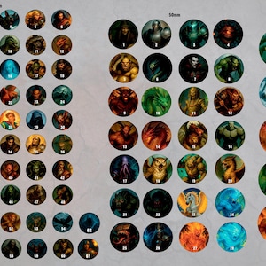 K&ouml;nnte beinhalten: Eine Sammlung kreisf&ouml;rmiger Fantasy-Kunstwerke in verschiedenen Gr&ouml;&szlig;en, die detaillierte Portr&auml;ts von Fabelwesen und Charakteren zeigen. Die Kunstwerke zeigen eine Reihe von Farben und Stilen, mit Gr&ouml;&szlig;en von 25 mm bis 75 mm.