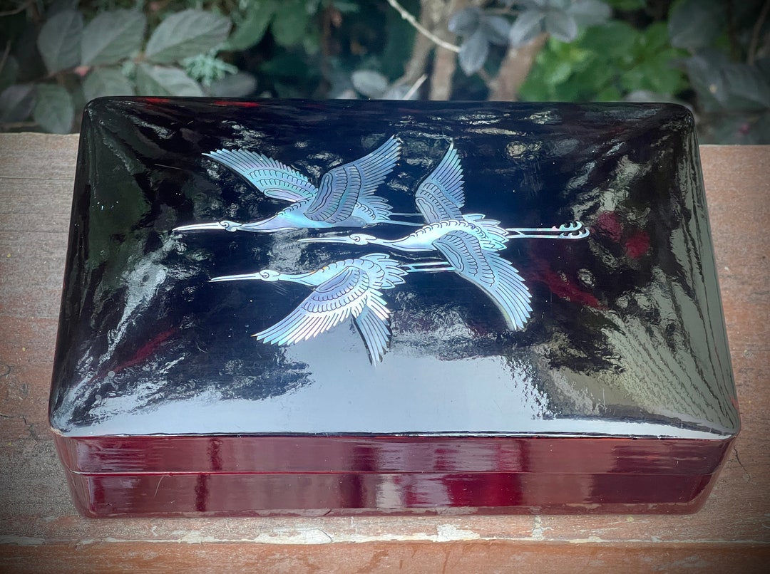 Vintage Laquerware Box With Shell Inlay - Etsy