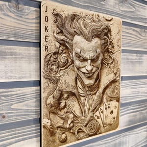 Decoración de sala de juegos con cartas Joker, arte de cartas de juego grabado con láser en madera, cartas de juego personalizadas.
