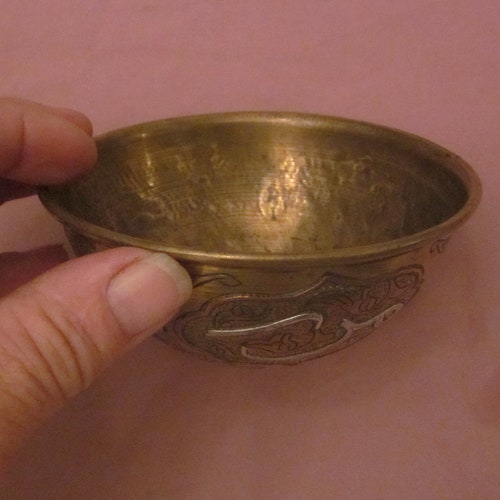 1 excellent newest Antique Brass Kashmiri Finger Bowl, copper and silver inlay