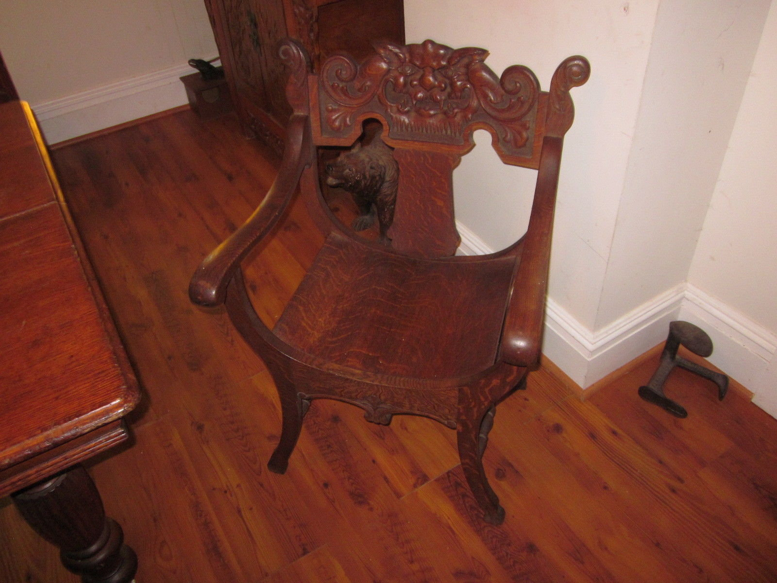 1 Victorian Oak Green Man Throne Chair, Excellent Condition Old Patina