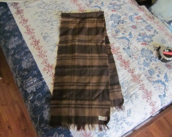 a Wool and Cashmere Winter Scarf