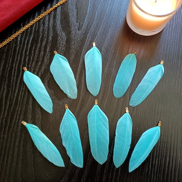 Plume bleu ciel DIY avec attache perle plume bijoux craft lot de 5 et 10 plumes