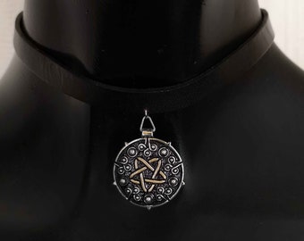 Yennefer necklace - Choker - The Witcher cosplay - The Witcher Medallion - Witcher Necklace - Yennefer of Vengerberg - Yennefer cosplay