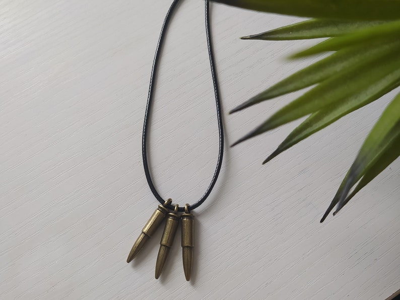 Chloe Price bullet necklace from Life is Strange image 3