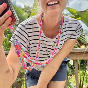 Beautiful Phone Chain - Secure & Stylish