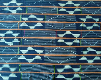 Traditionelles handgewebtes Baoulé-Textil, Baumwolle, Gemüsefärbung, Vintage, übliches Textil. Elfenbeinküste, Akan.