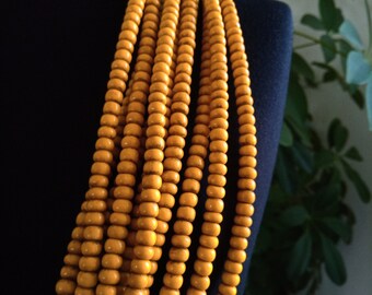 Glasperlenketten, Ghana. Wird individuell angeboten.