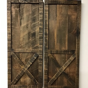 Rustic Barn door decor, farmhouse decor, reclaimed wood decor, country barn door decor, made from reclaimed wood!  Free shipping!