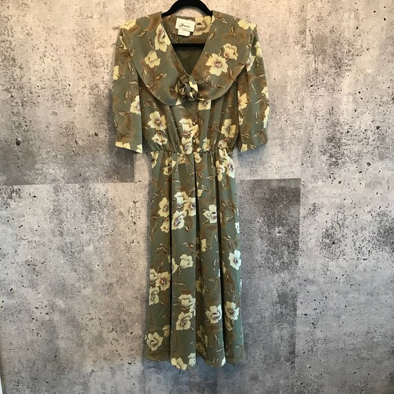 Vintage Florentine/Olive Beige/Short Sleeves/Flora