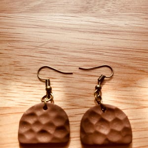 Lightweight Brown Earrings