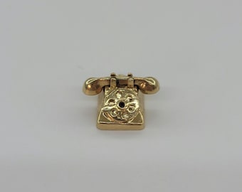 Vintage Estate 14k yellow gold rotary telephone charm for charm bracelet or pendant, 2.90 grams, .57"x.62"