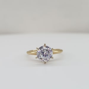 Estate 14k Yellow Gold Solitaire Cz approx. 1.25ct Cubic zirconia cocktail ring engagement style ring. 2.3g, Size 5