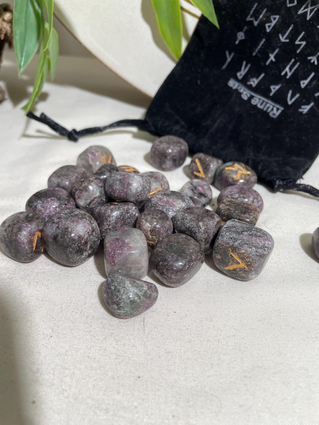Ruby Rune Ruby Feldspar Rune Set: 25 Piece Crystal Set With Pouch - Etsy