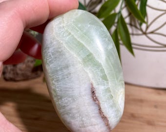 Green Calcite Palm Stone for Renewal and Heart Healing – Polished Soothing Crystal