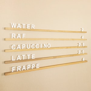 Tablero de cartas intercambiable, Soporte de menú de cafetería, Letrero de cafetería, Menú de pared personalizado, Tablero de menú con letras intercambiables Rieles de madera