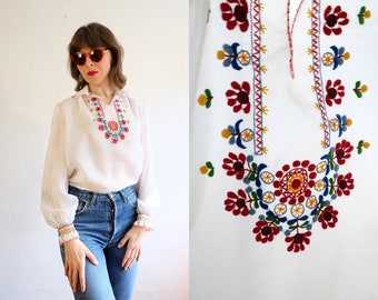 70er Jahre Ungarische Bestickte Bluse, S/M Boho Chiffon Tunika