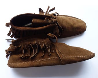 Uniseks suède mocassin met franje/zachtleren Indiase schoenen/etnoschoenen/handgemaakte franje op blote voeten/boho hippie op blote voeten/42-maat